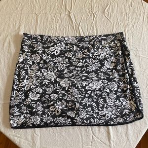 Jones New York Contrast Skort